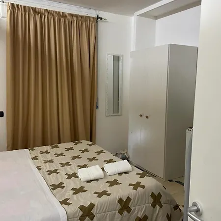 Solaris Bed & Breakfast *